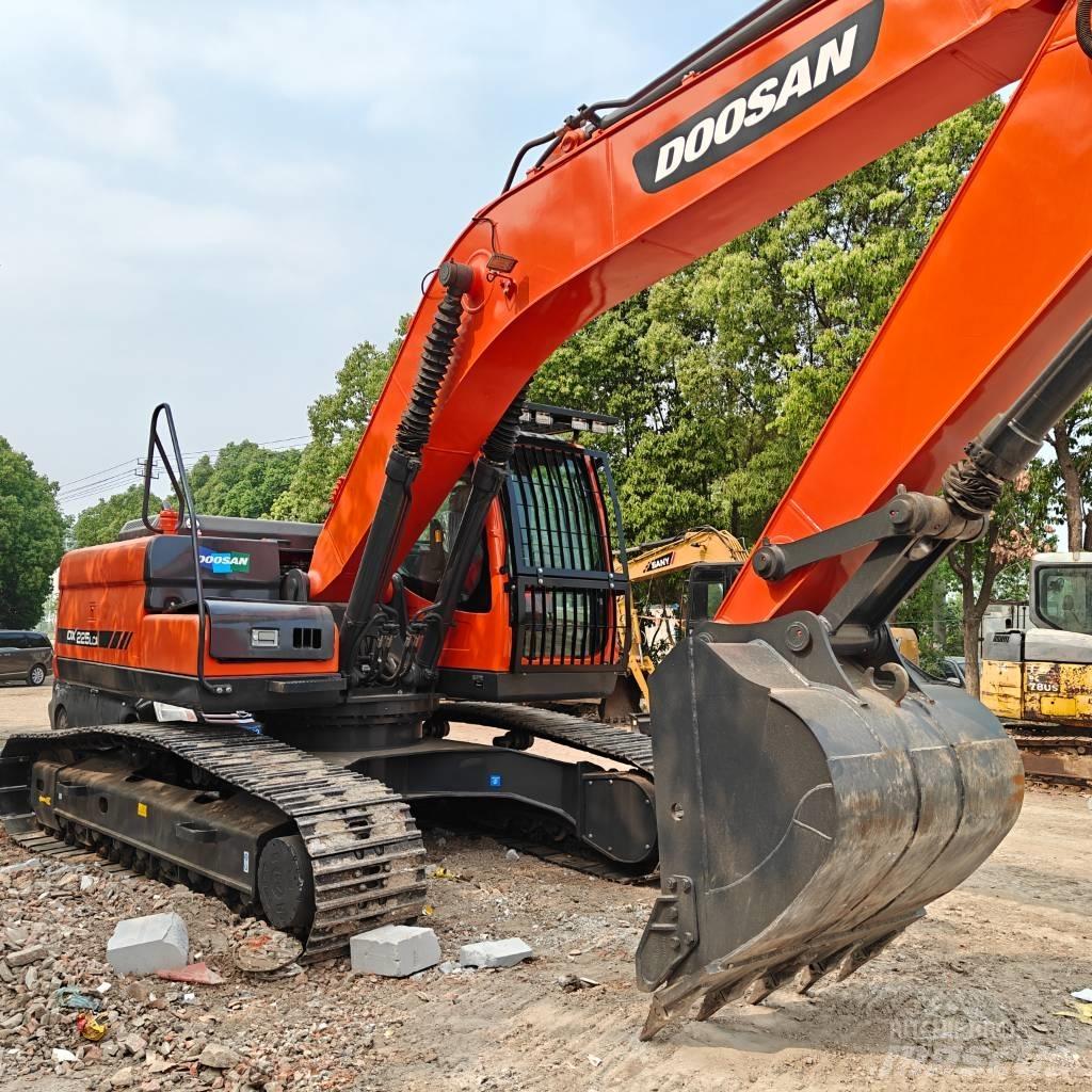 Doosan DX225-9C Vikšriniai ekskavatoriai