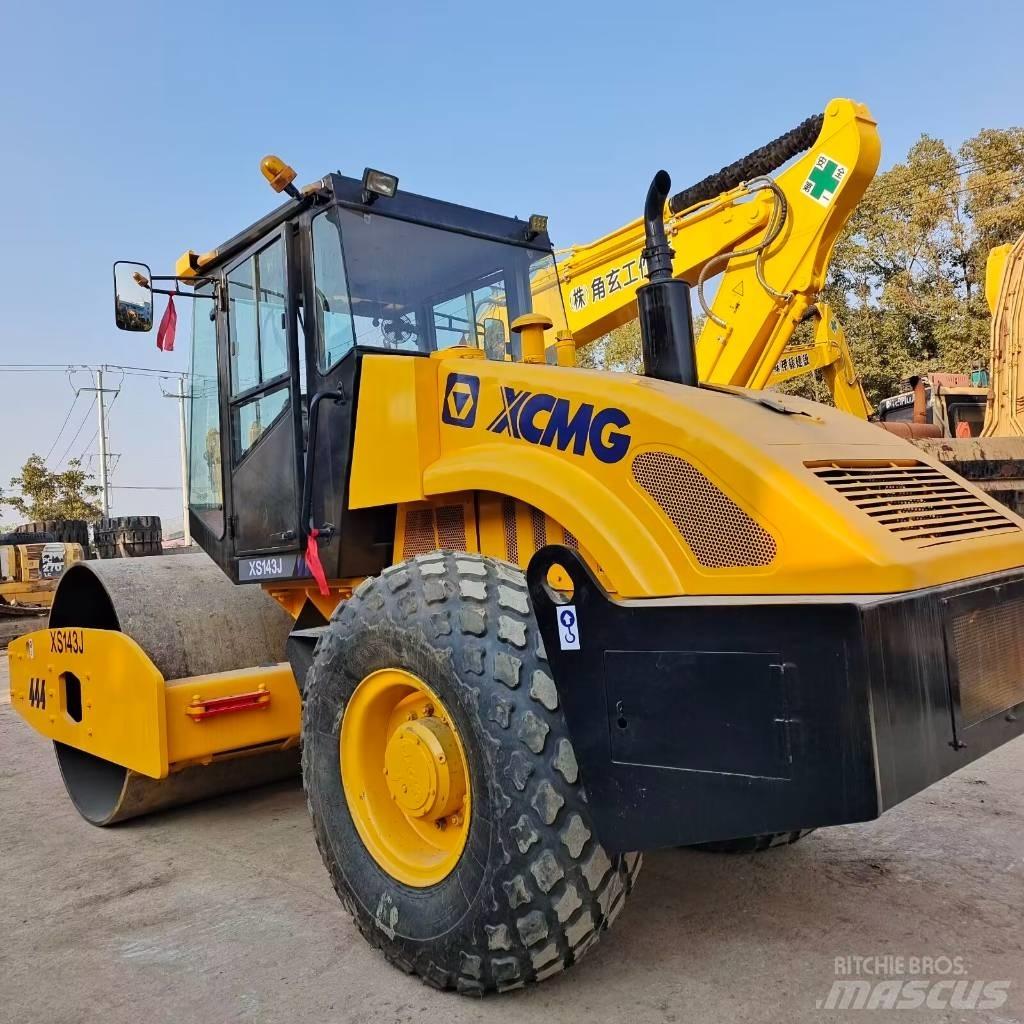 XCMG XS 142 J Vieno būgno volai