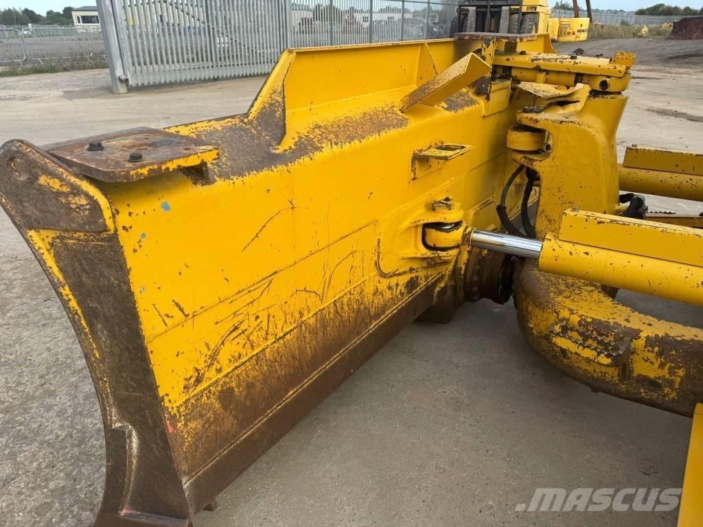 Komatsu D61PX-24 Vikšriniai buldozeriai