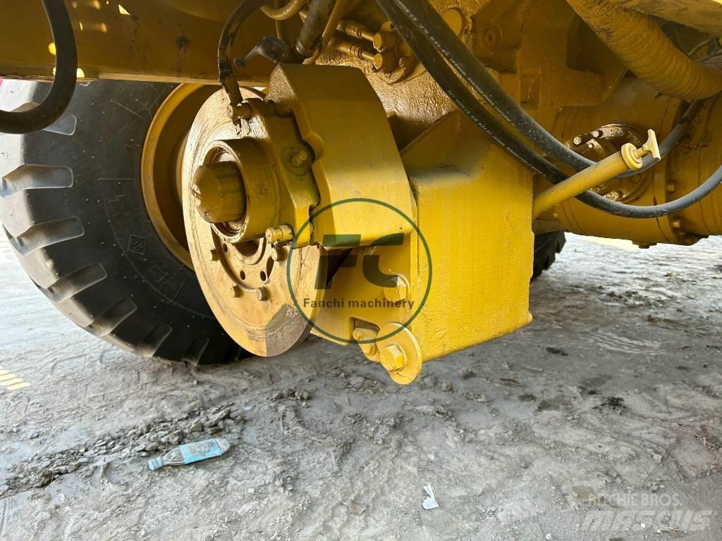CAT 120 K Greideriai