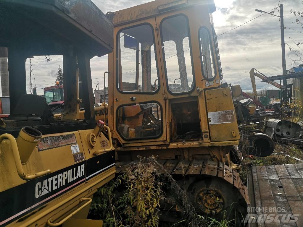 CAT D 5 M XL Vikšriniai buldozeriai