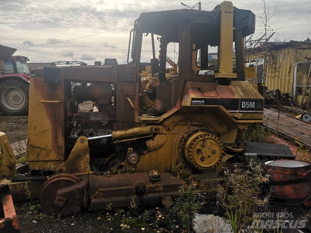 CAT D 5 M XL Vikšriniai buldozeriai