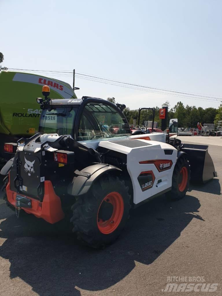 Bobcat TL 25.60 Teleskopiniai krautuvai žemės ūkiui