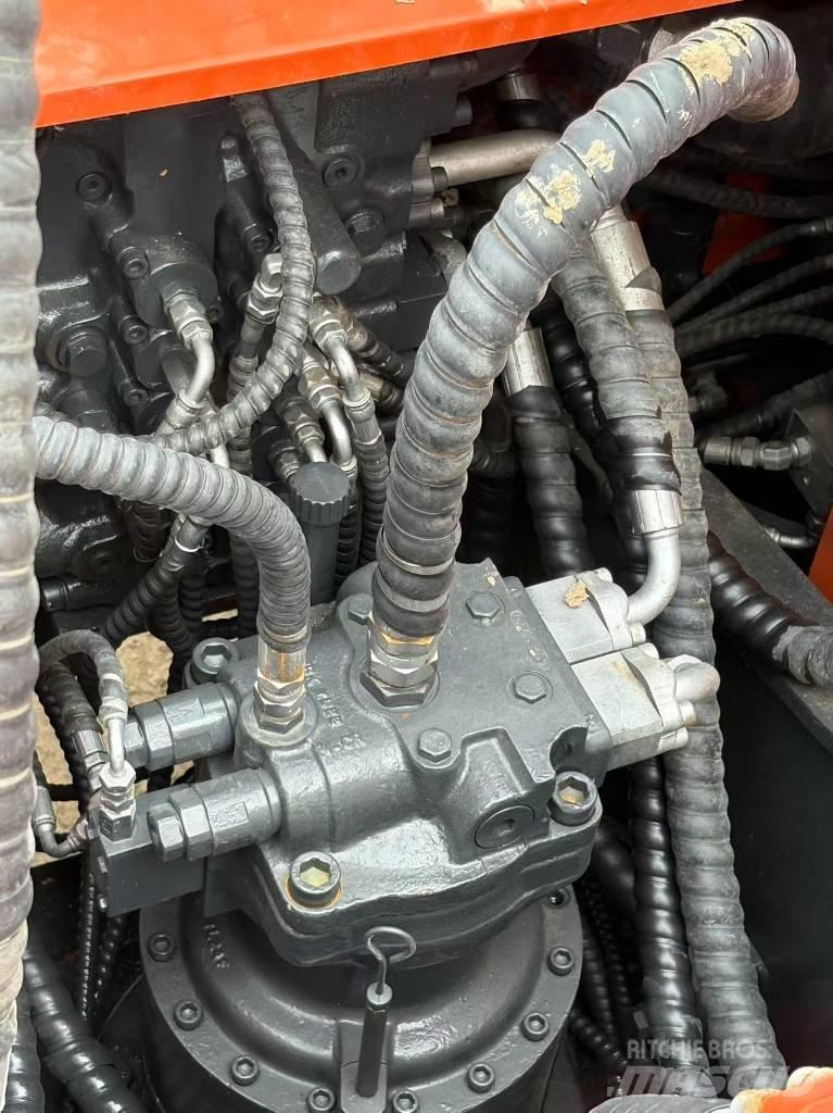 Doosan DX225LC-9C Vikšriniai ekskavatoriai