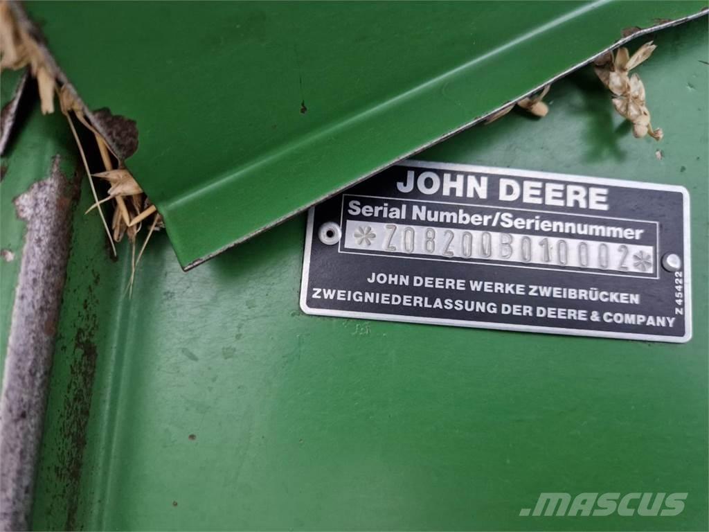 John Deere 2066 Derliaus nuėmimo kombainai