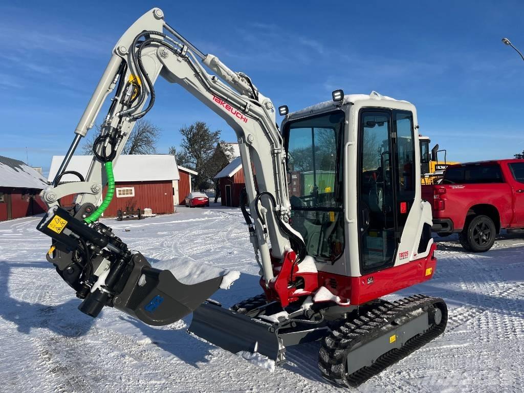Takeuchi TB225 Mini ekskavatoriai < 7 t