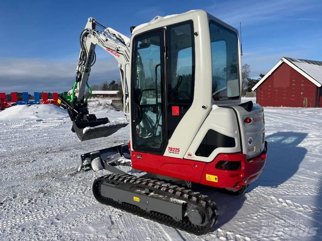 Takeuchi TB225 Mini ekskavatoriai < 7 t