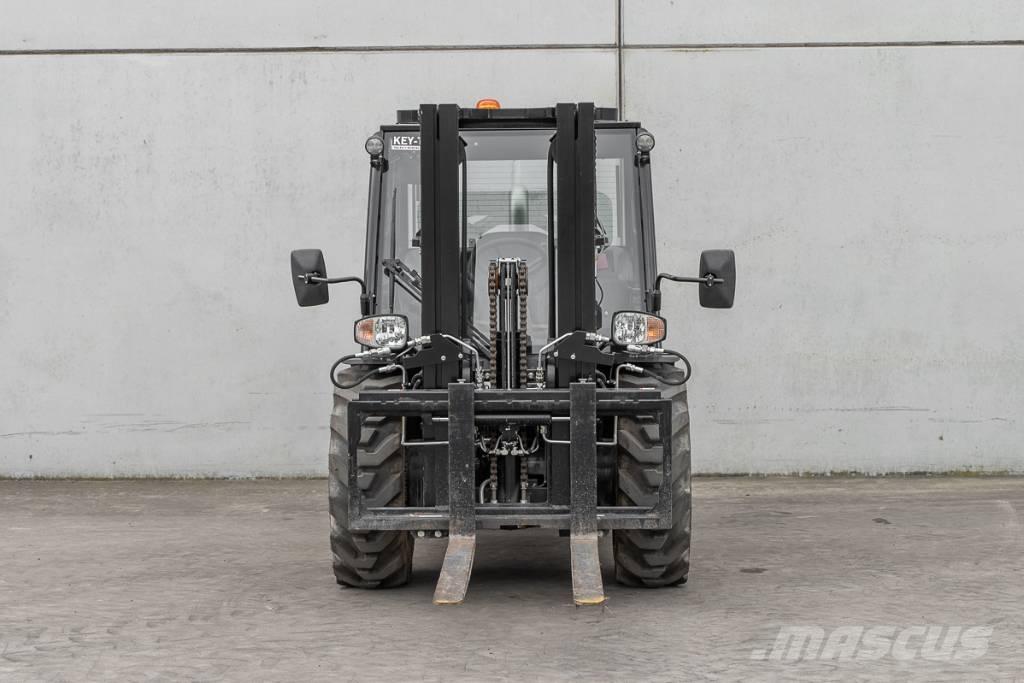 Manitou MC 30-4 Dyzeliniai krautuvai