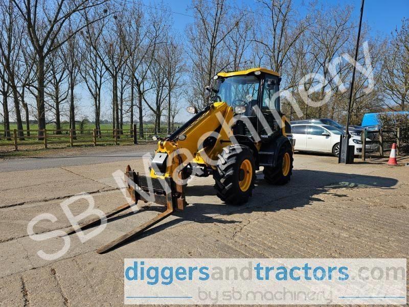JCB TM 220 Naudoti ratiniai krautuvai