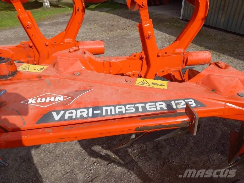 Kuhn Vari-Master 123 Apverčiamieji plūgai