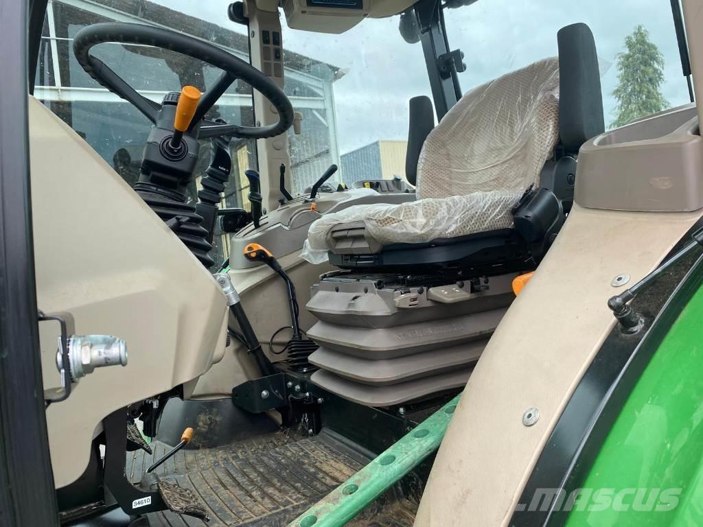 John Deere 5075E Traktoriai