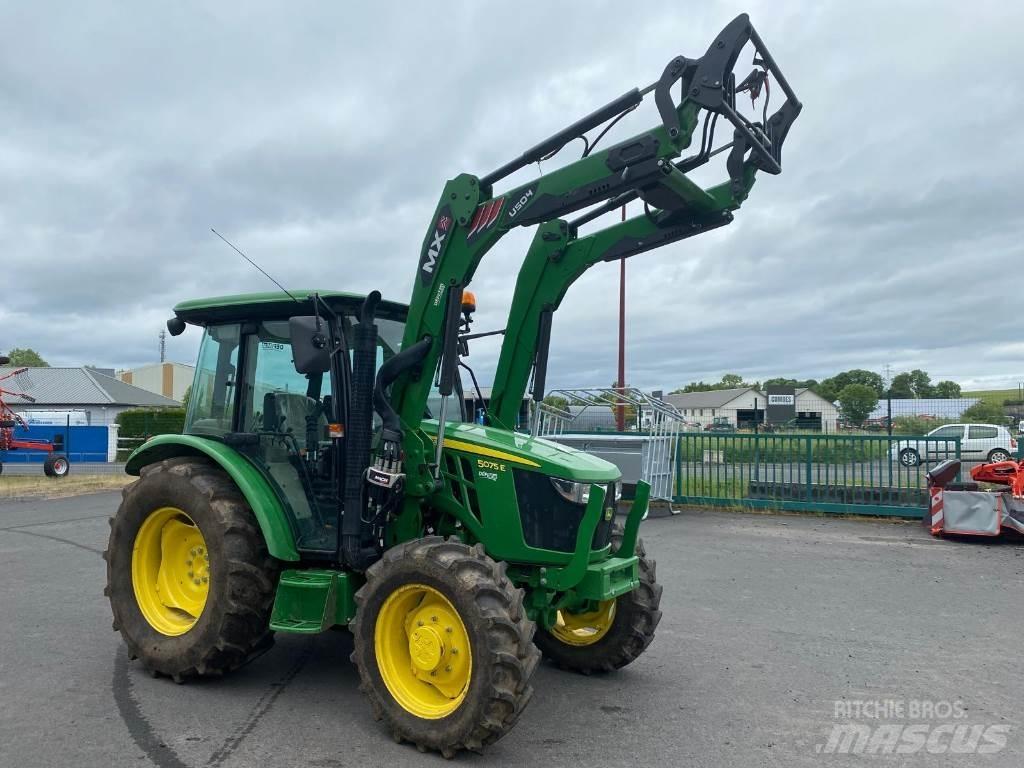 John Deere 5075E Traktoriai