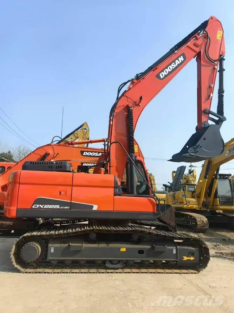 Doosan 225LC-9C Vikšriniai ekskavatoriai