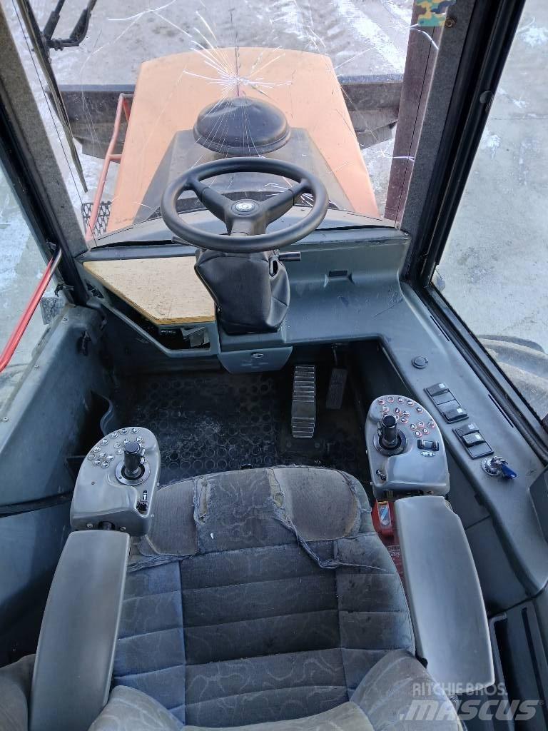 Komatsu 840.3 Naudoti miškovežiai (Forvarderiai)