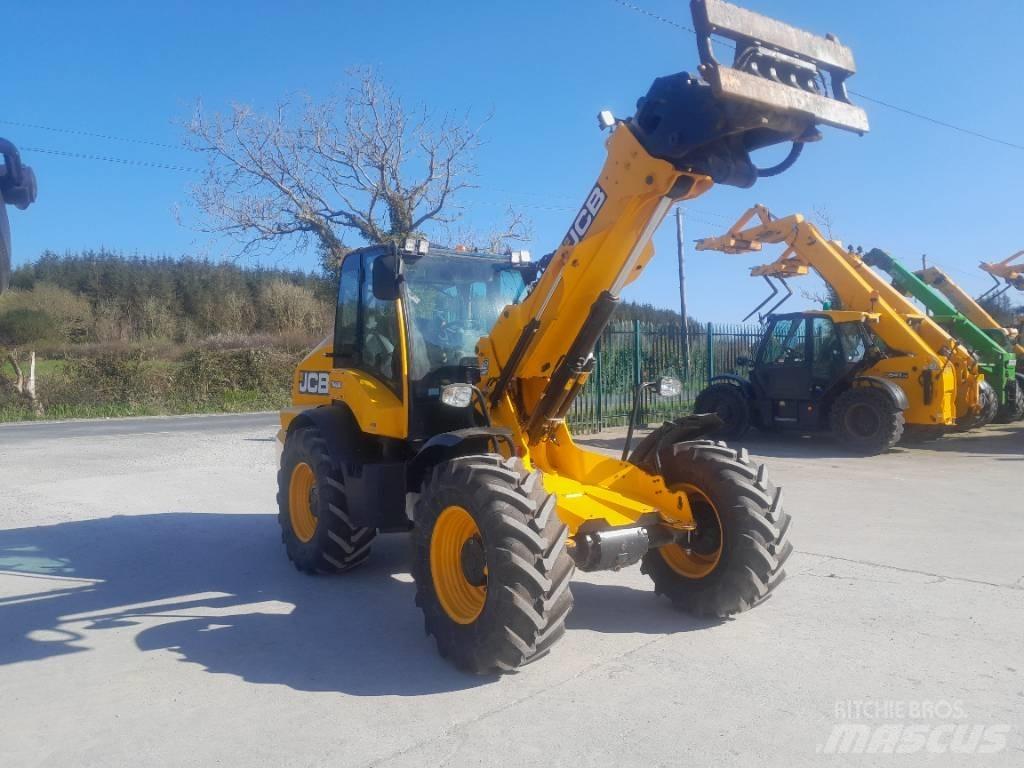 JCB TM 320 S Teleskopiniai krautuvai žemės ūkiui