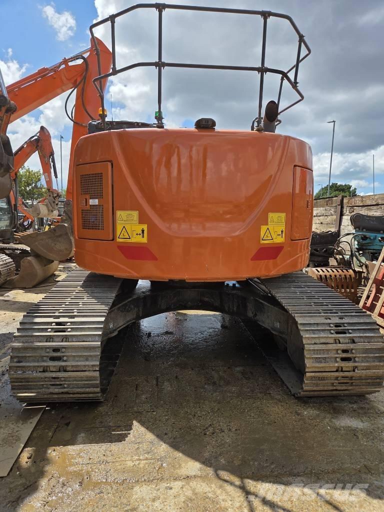 Hitachi ZX225US-6 Vikšriniai ekskavatoriai