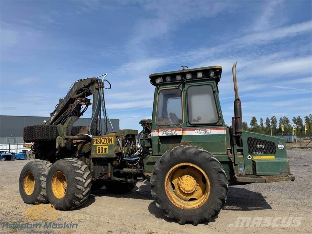 Ösa 250/706 Miško technika (Harvesteriai)