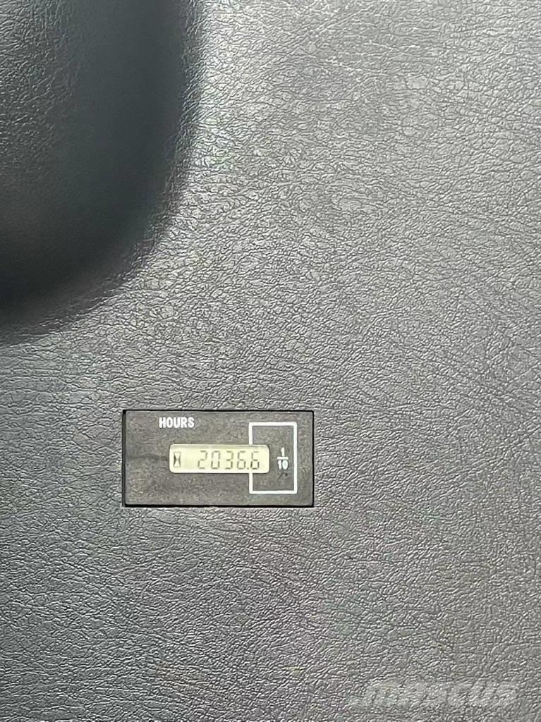 Hyundai 210W-9 Ratiniai ekskavatoriai