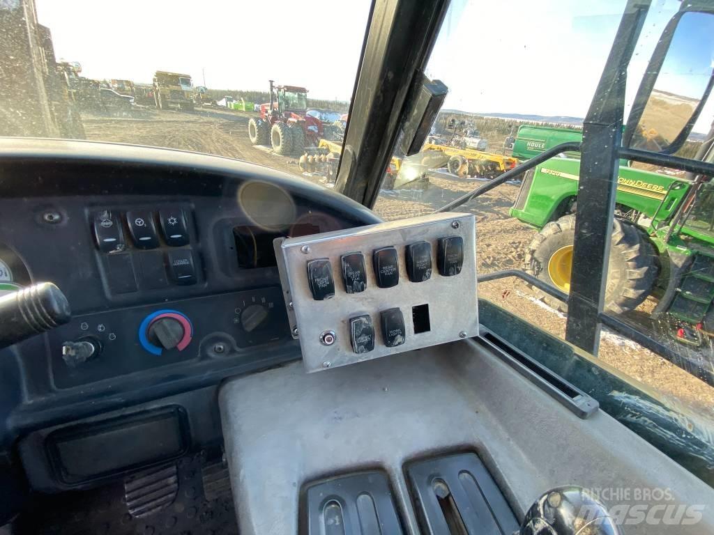 CAT 740 B Karjeriniai savivarčiai