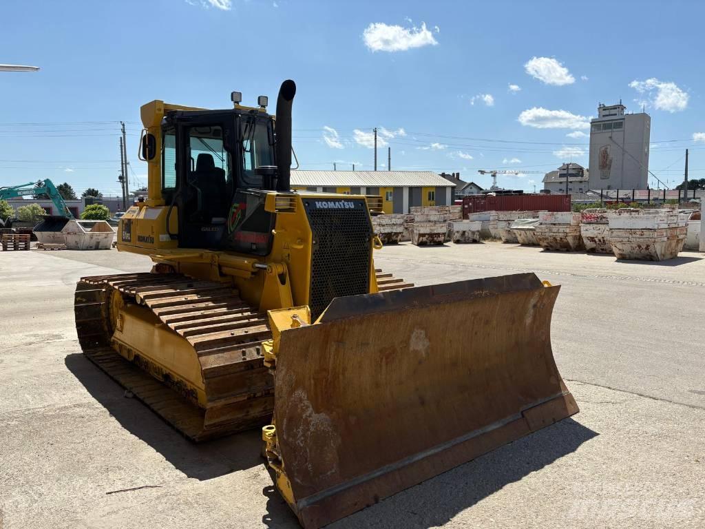 Komatsu 61 PX Vikšriniai buldozeriai