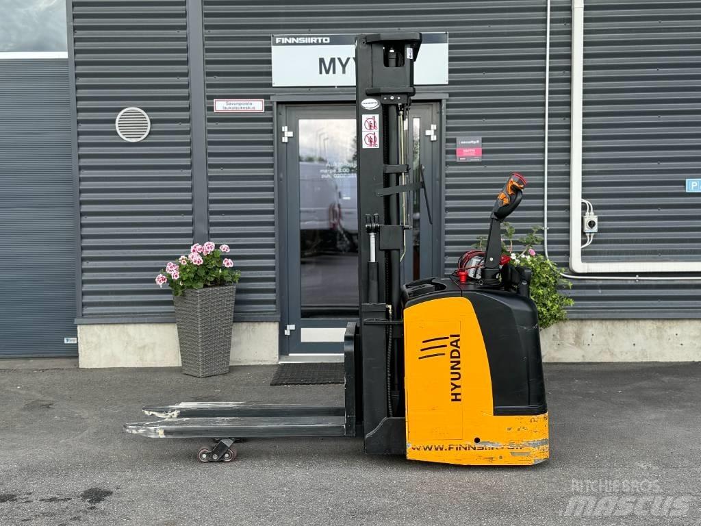 Hyundai 15ESR Savaeigiai rietuvai