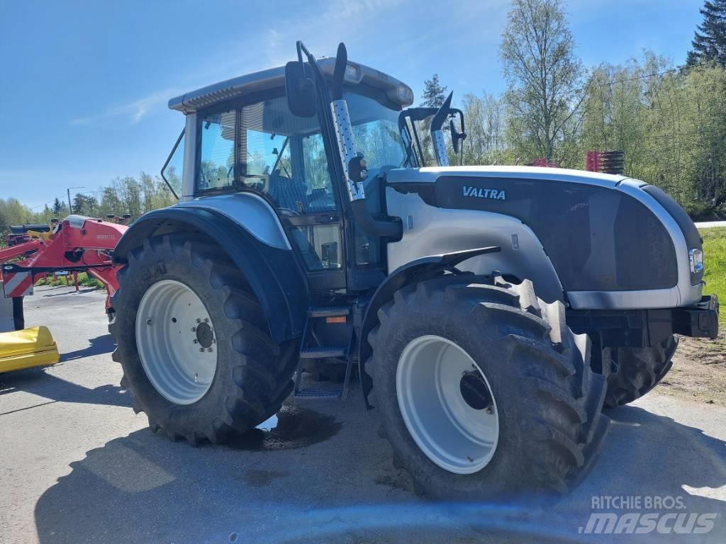 Valtra M 120 E Traktoriai