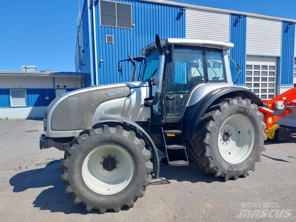 Valtra M 120 E Traktoriai