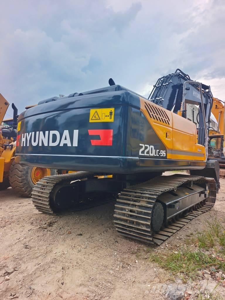 Hyundai 220LC-9S Vikšriniai ekskavatoriai