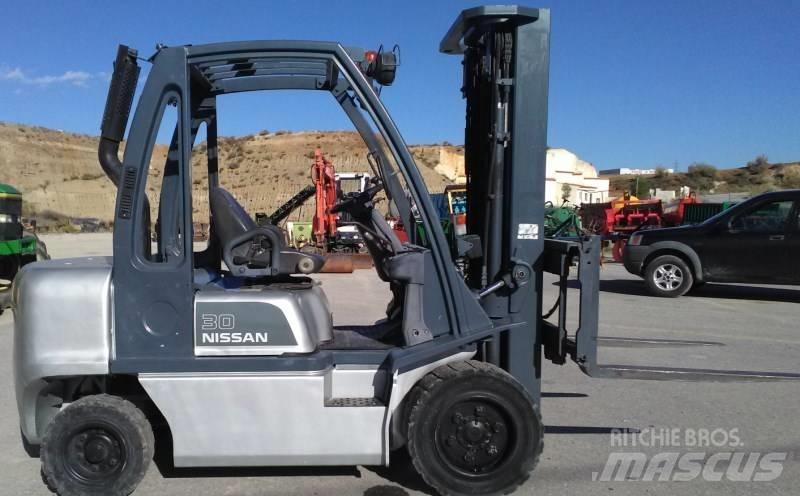 Nissan FGD02A30Q Dyzeliniai krautuvai