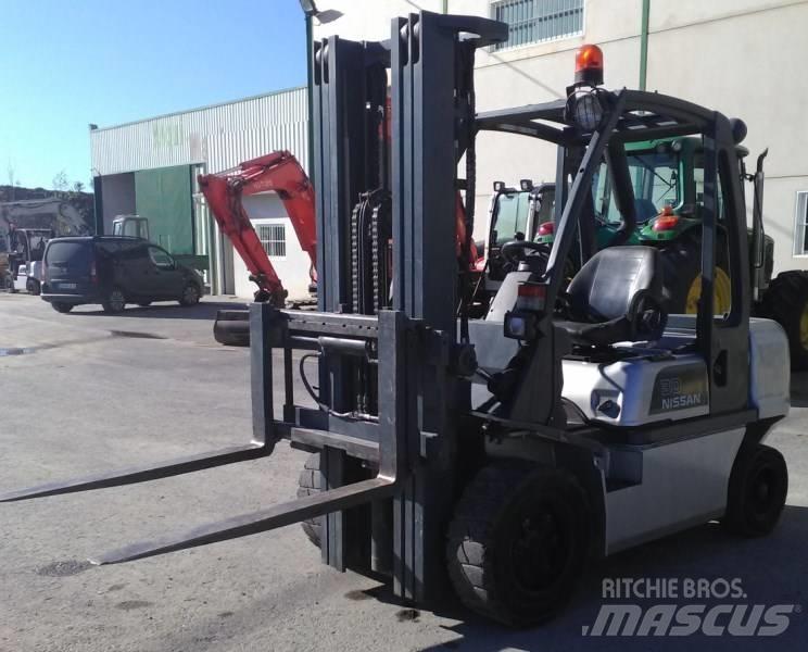 Nissan FGD02A30Q Dyzeliniai krautuvai