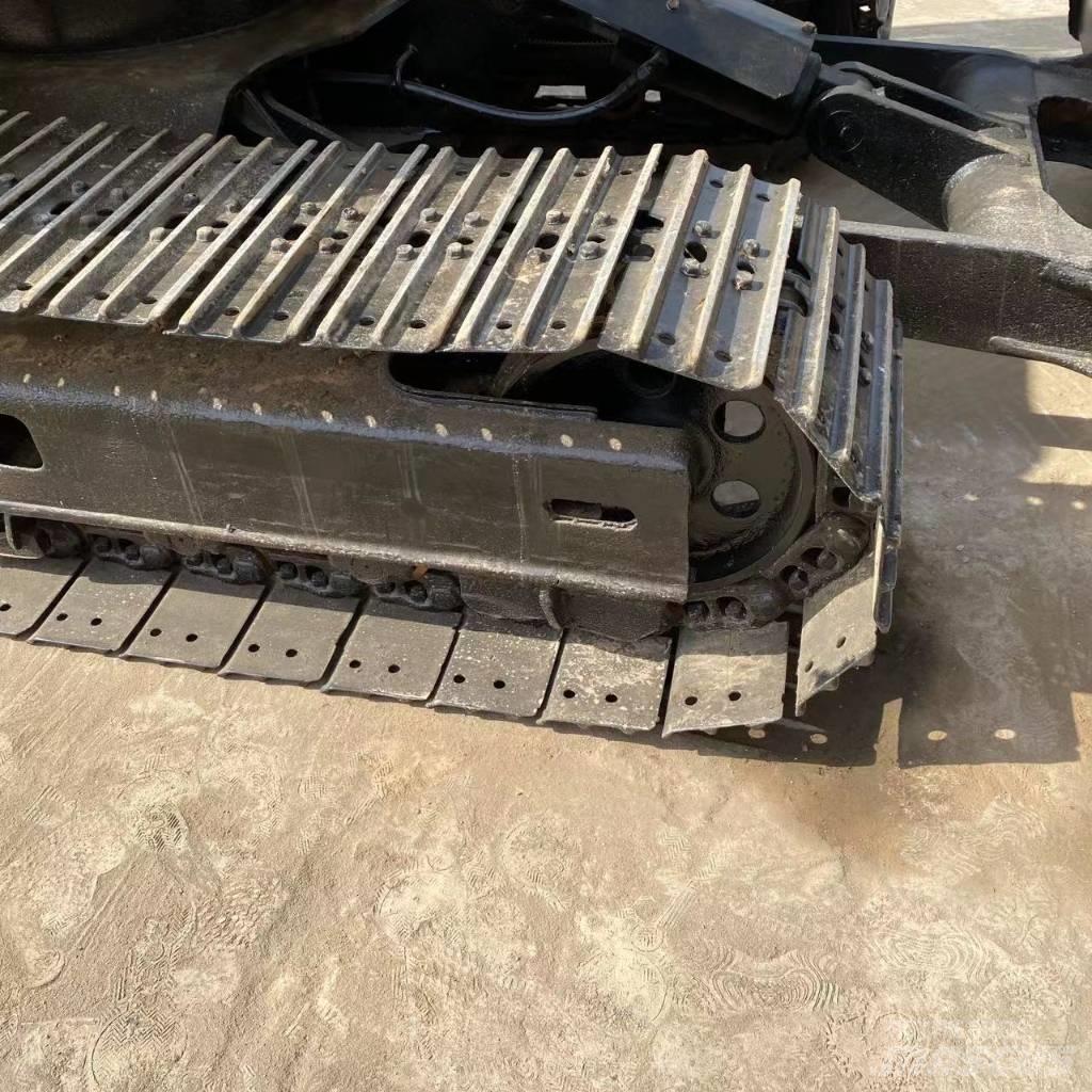 Komatsu PC 60 Vikšriniai ekskavatoriai