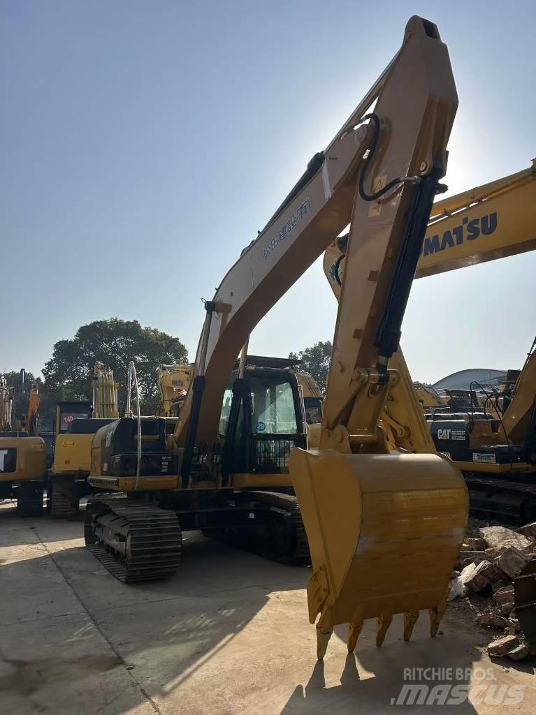 CAT 320D2 Vikšriniai ekskavatoriai