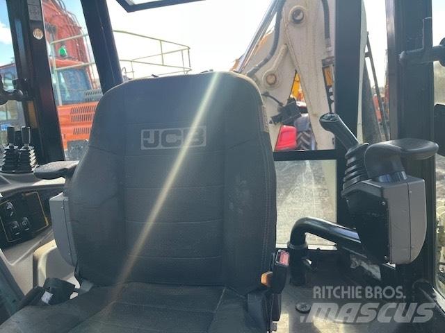 JCB 3CX Compact Ekskavatoriniai krautuvai