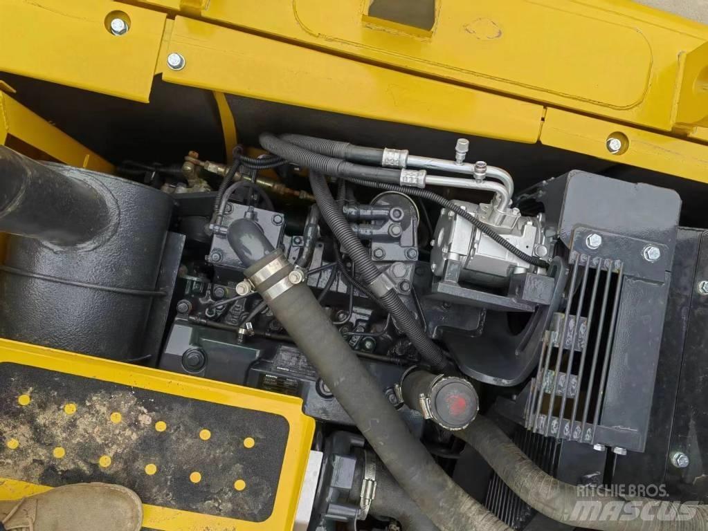 Komatsu PC 130-7K Vidutinės galios ekskavatoriai 7-12 t