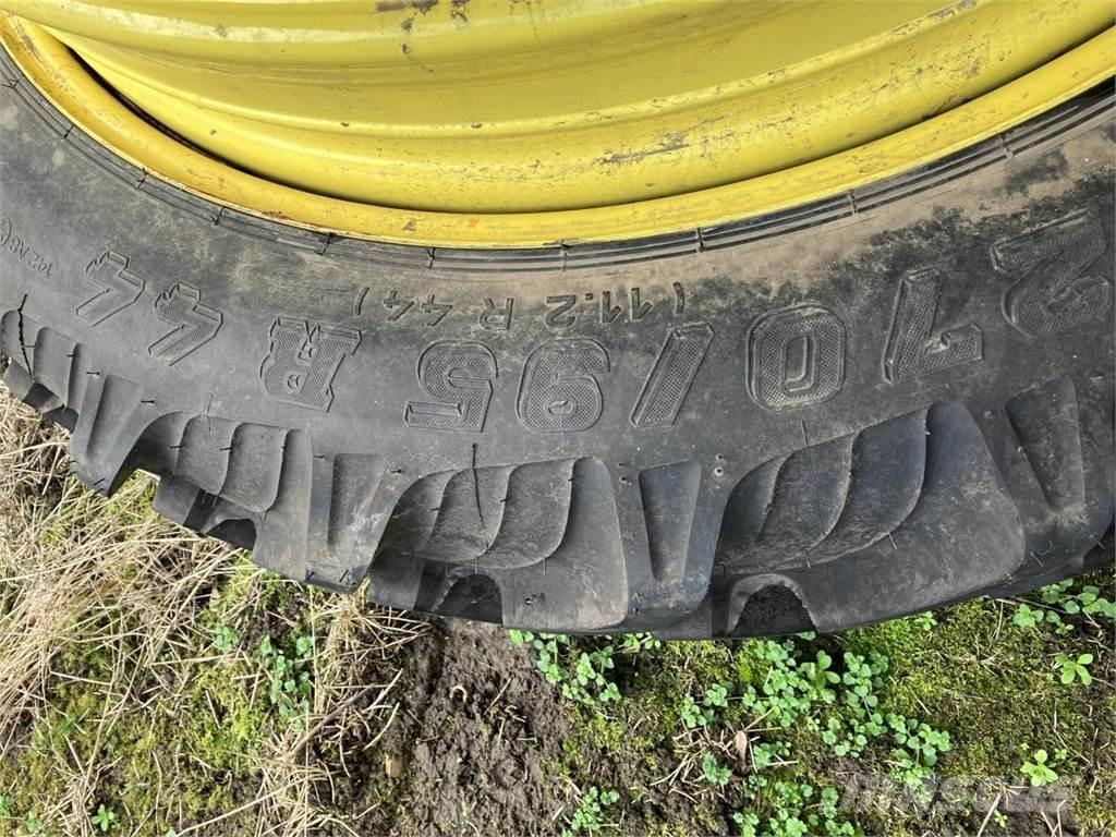 Taurus 270/95R44 Padangos, ratai ir ratlankiai
