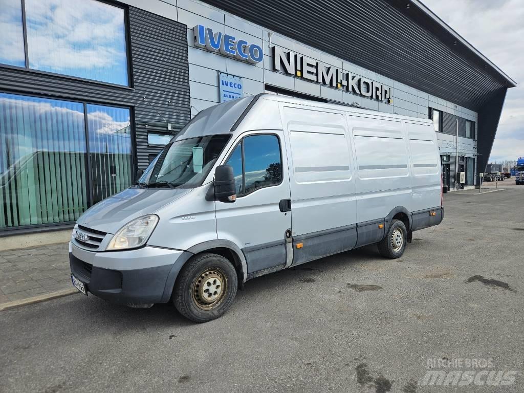 Iveco Daily 35S18 Krovininiai furgonai