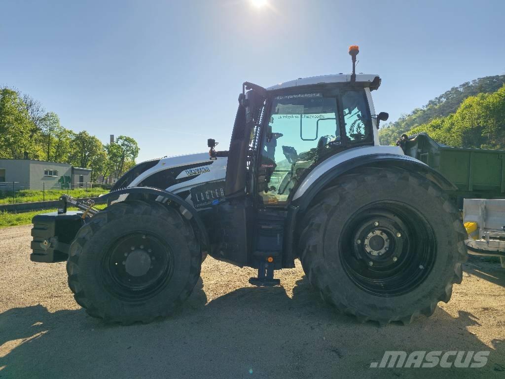 Valtra T 235 Traktoriai