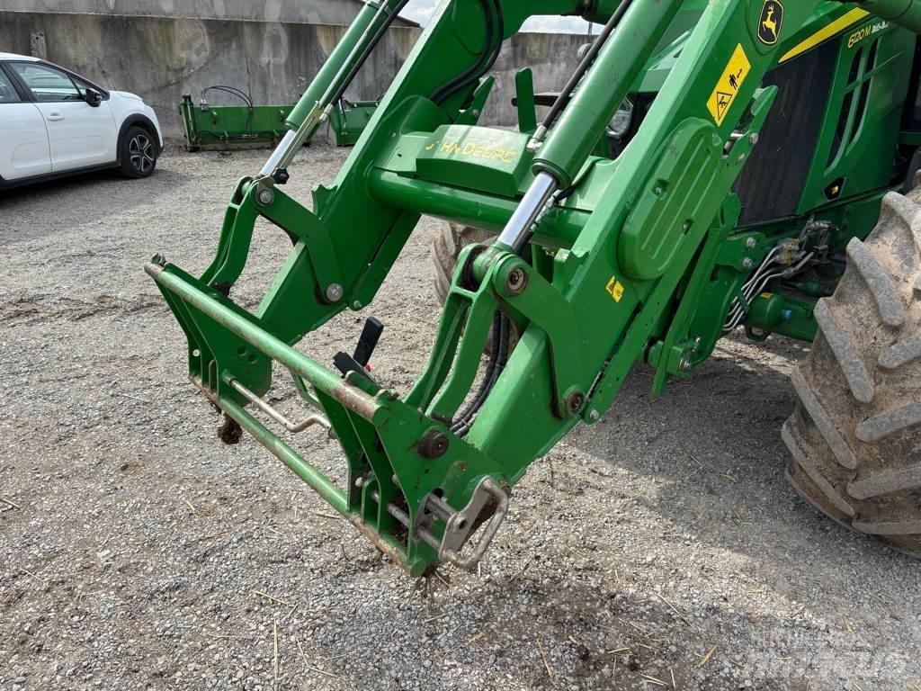 John Deere 6120M Traktoriai