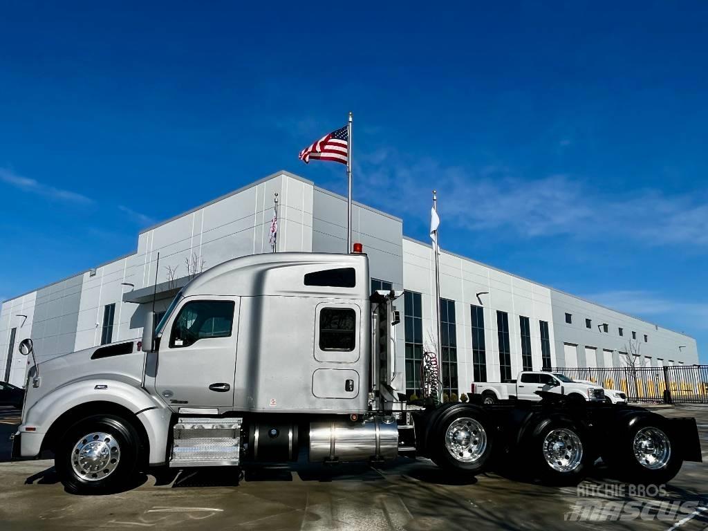Kenworth T 880 Naudoti vilkikai