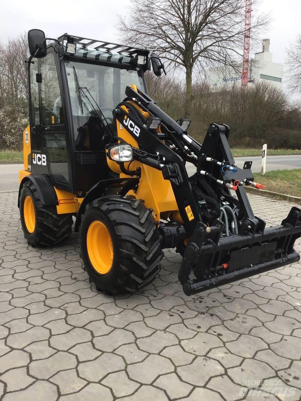JCB 403 Agri Plus Mini krautuvai