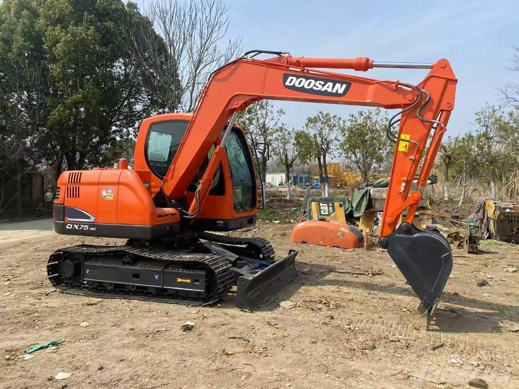 Doosan DX 75-9 C Vidutinės galios ekskavatoriai 7-12 t