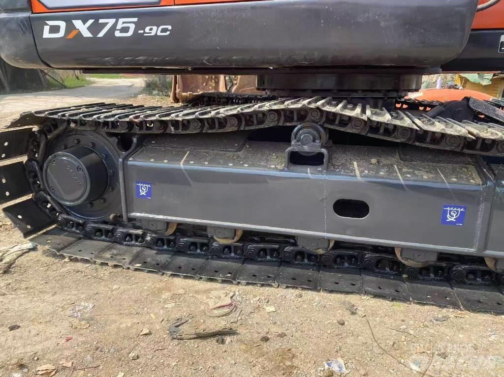 Doosan DX 75-9 C Vidutinės galios ekskavatoriai 7-12 t