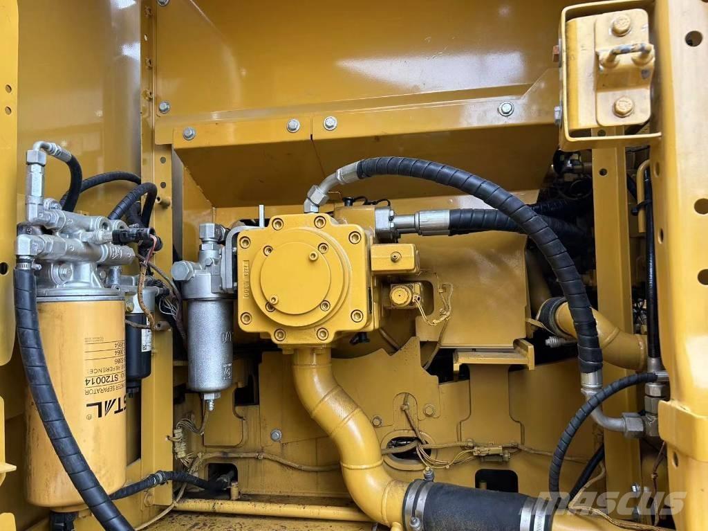 CAT 320 Vikšriniai ekskavatoriai