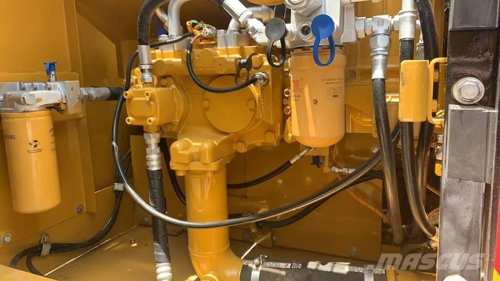 CAT 325 D L Vikšriniai ekskavatoriai
