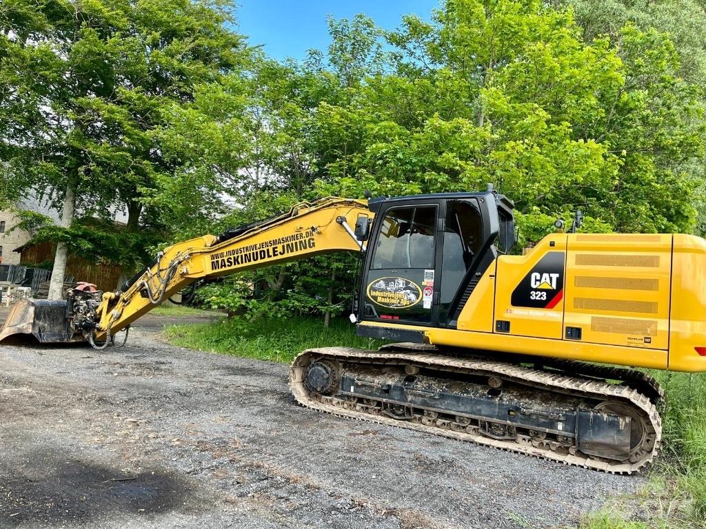 CAT 323 NG - nextgen Vikšriniai ekskavatoriai