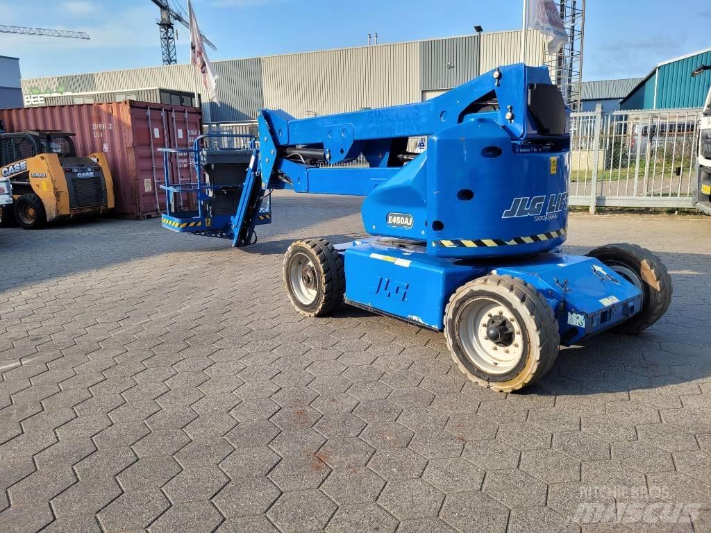JLG E 450 AJ Alkūniniai keltuvai