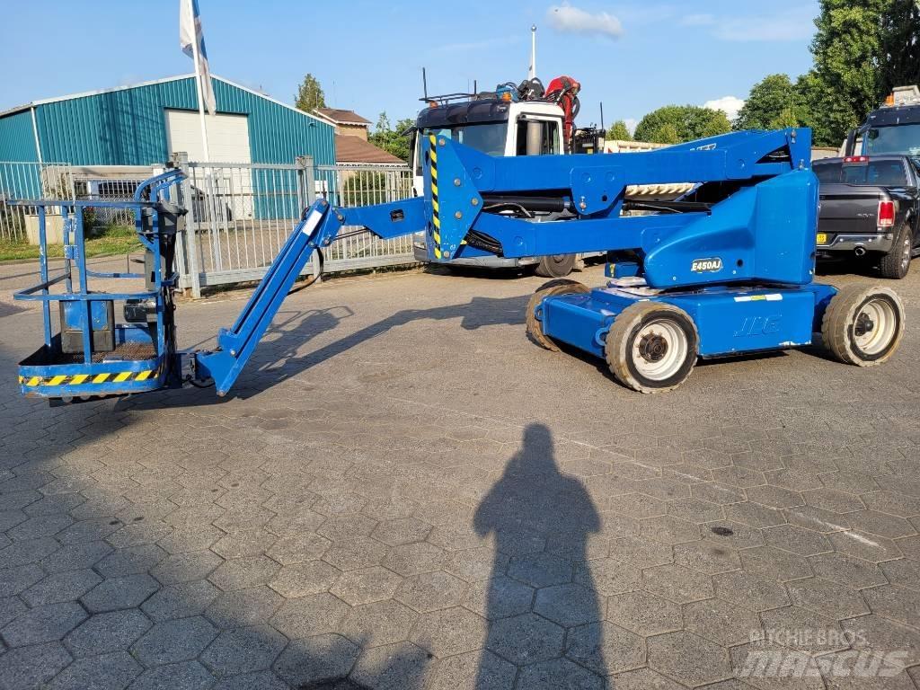 JLG E 450 AJ Alkūniniai keltuvai