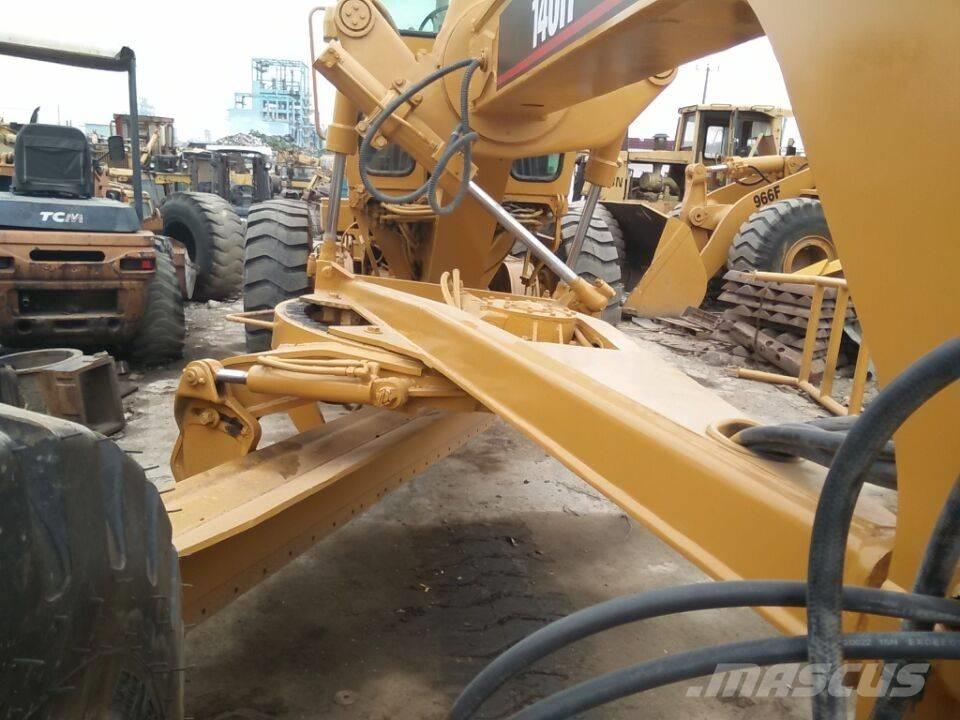 CAT 140 H Greideriai