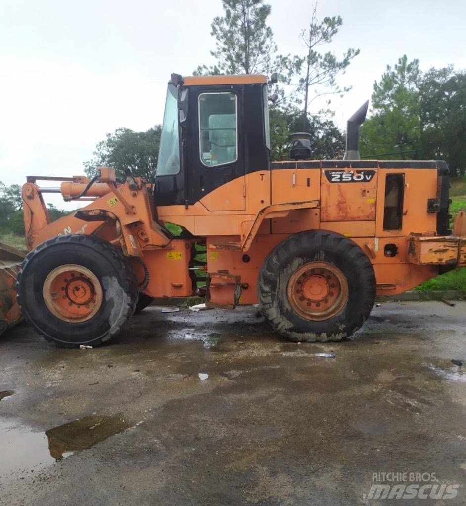 Doosan Mega 250 Naudoti ratiniai krautuvai