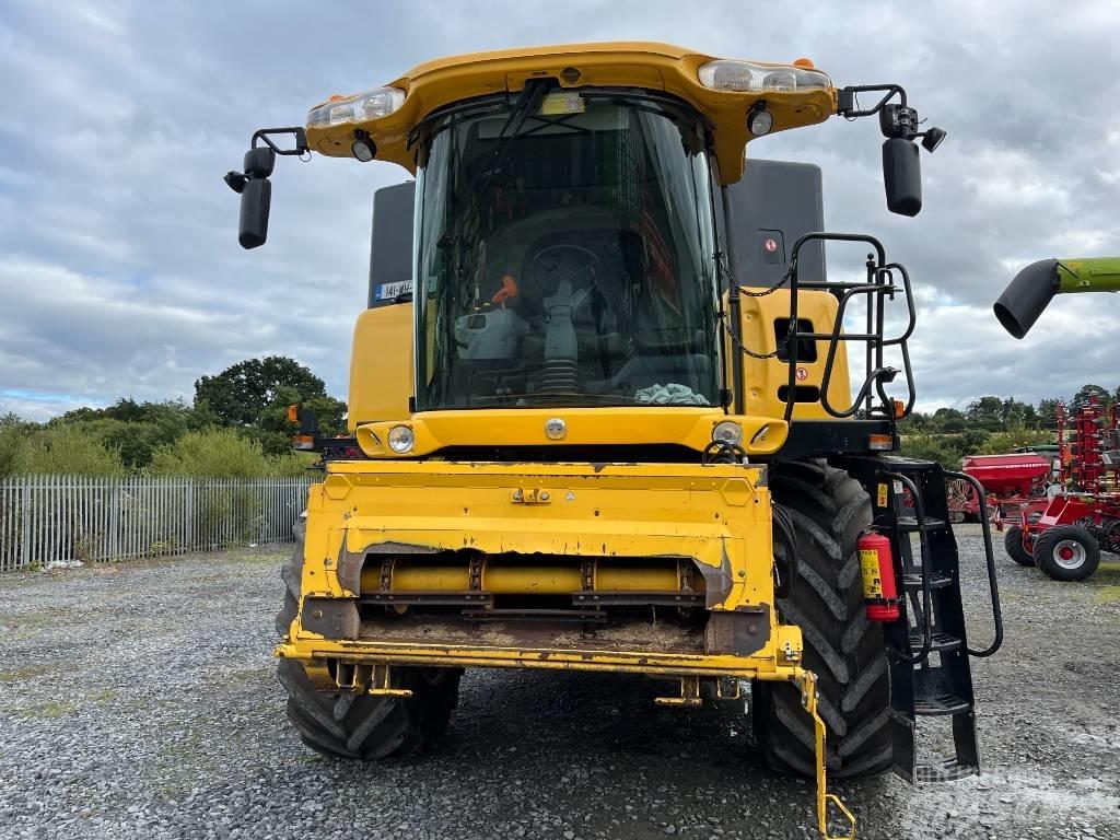 New Holland CX 8070 Derliaus nuėmimo kombainai